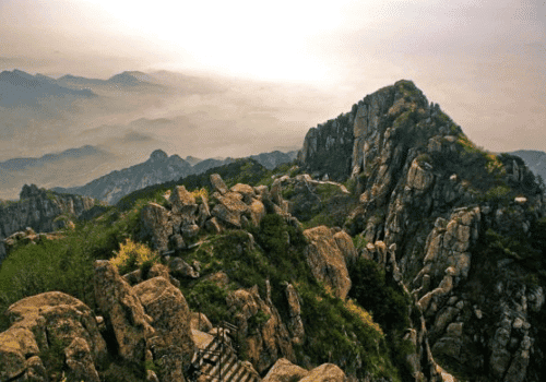 中国五大名山排行榜（泰山榜首（恒山上榜，第五高度达2160.7米））